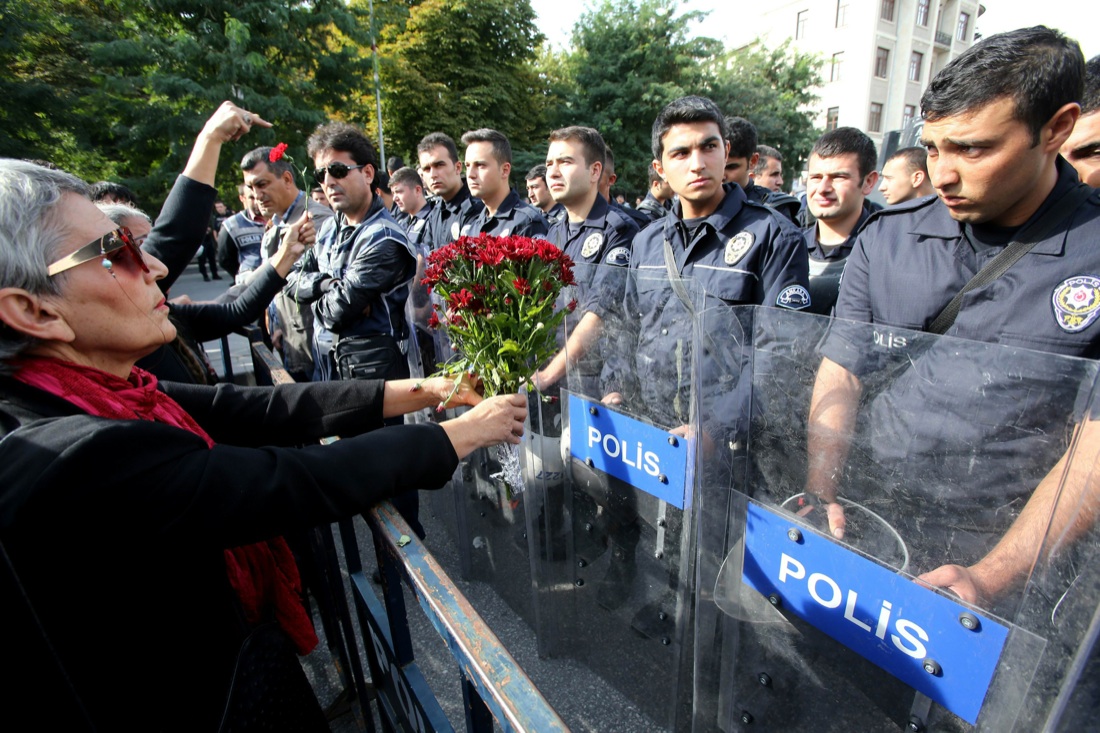 Ankara, uomini vicini all’Isis i due kamikaze della strage – FOTO – VIDEO