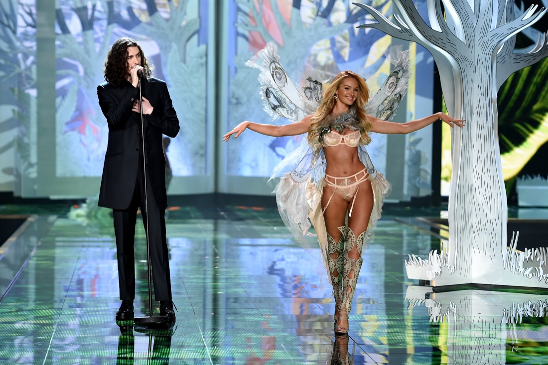 Victoria’s Secret: svelate le star che canteranno alla sfilata