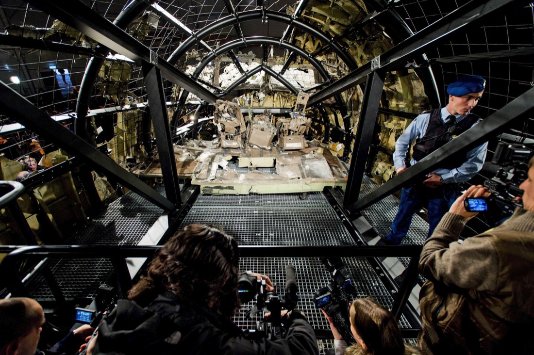 Il Malaysia Airlines MH17 abbattuto da un missile di fabbricazione russa – Foto – Video