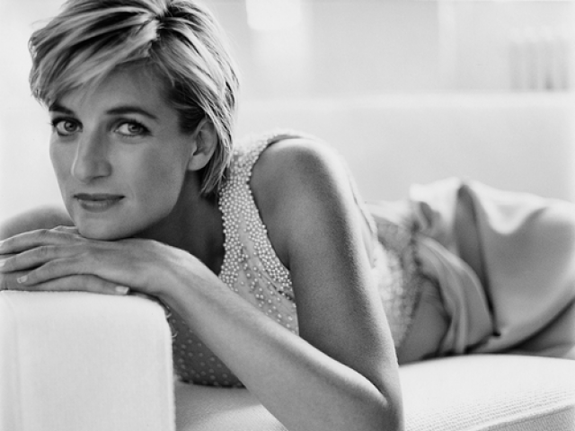 Lady Diana, all’asta una ciocca di capelli