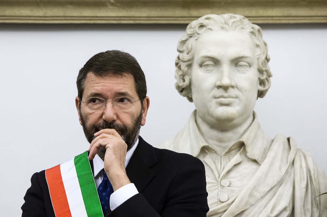 Dimissioni del sindaco Marino: i vip scendono in campo Dimissioni del sindaco Marino: i vip scendono in campo