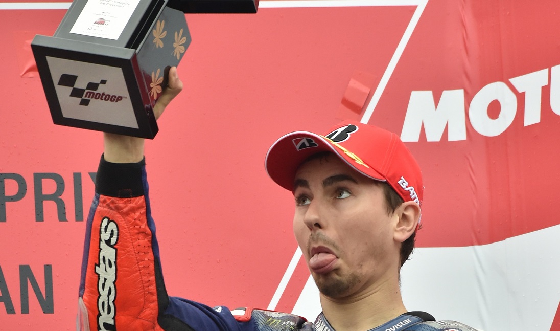 Gp Giappone: Lorenzo si sgonfia, Pedrosa vince e Rossi è 2° Gp Giappone: Lorenzo si sgonfia, Pedrosa vince e Rossi è 2°