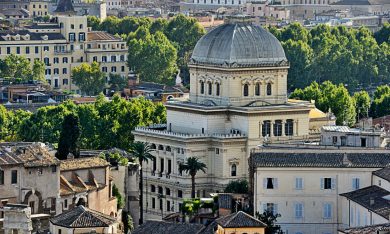 Gli ebrei romani ricordano Stefano Gaj Taché: “Oggi è tornato l’odio antisemita”