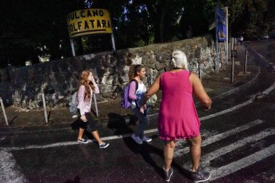 Terremoti, così il suolo dei Campi Flegrei si sta alzando