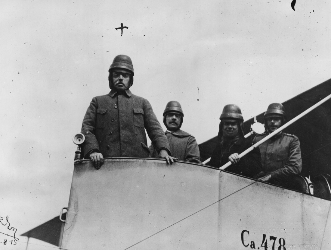 Bombardamenti italiani in guerra: foto di un secolo di storia (1911-2011)