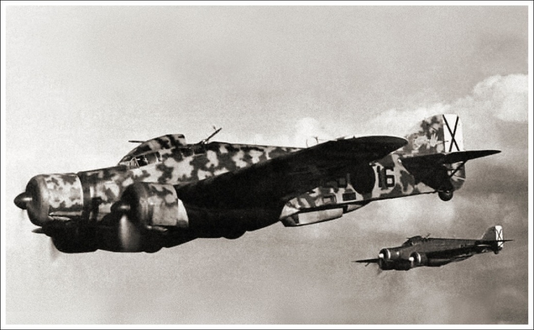 Bombardamenti italiani in guerra: foto di un secolo di storia (1911-2011)