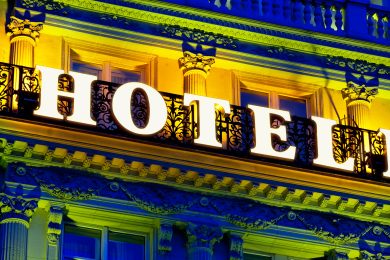 Da oggi Booking.com non avrà sempre le offerte più vantaggiose