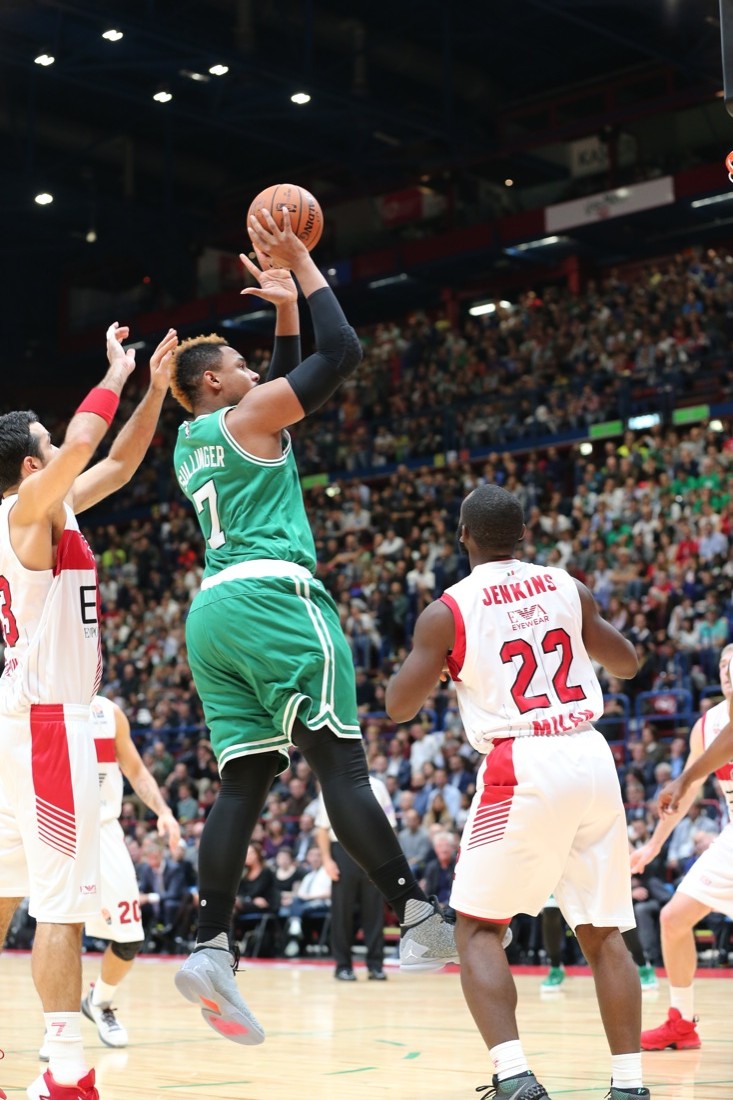 EA7 Milano: dura sconfitta con Boston, ma la testa è al Campionato EA7 Milano: dura sconfitta con Boston, ma la testa è al Campionato