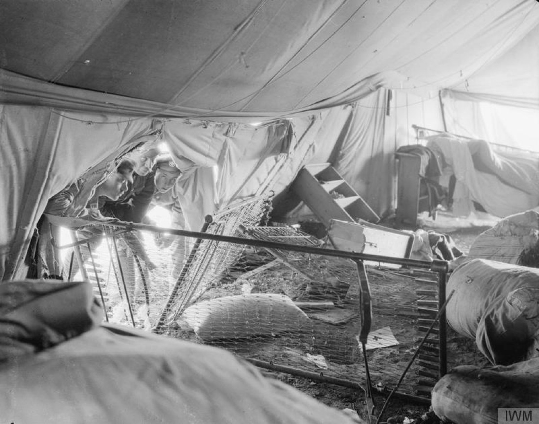 Bombe sulla croce rossa: quando l’ospedale è colpito (1915-2015) -foto Bombe sulla croce rossa: quando l’ospedale è colpito (1915-2015) -foto