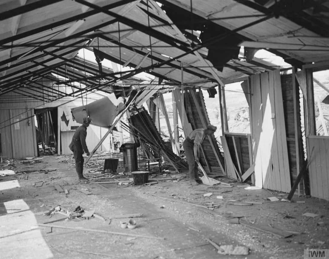 Bombe sulla croce rossa: quando l’ospedale è colpito (1915-2015) -foto Bombe sulla croce rossa: quando l’ospedale è colpito (1915-2015) -foto