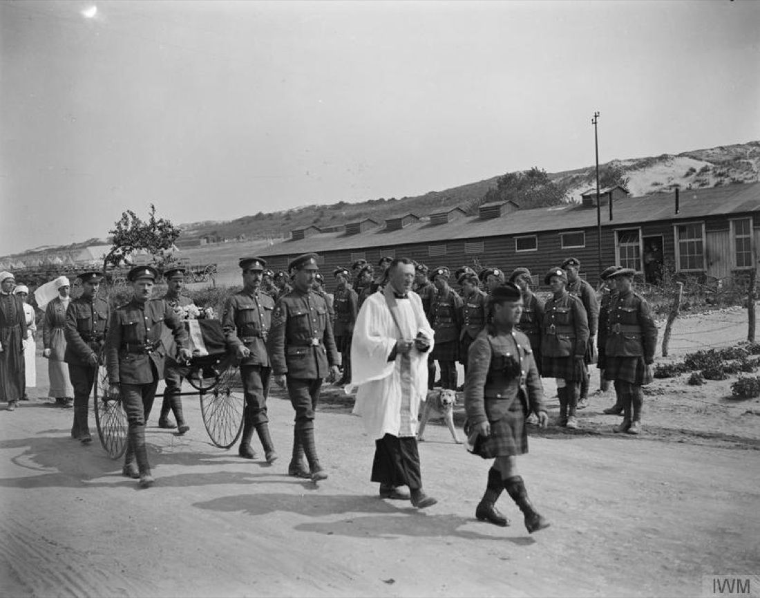 Bombe sulla croce rossa: quando l’ospedale è colpito (1915-2015) -foto Bombe sulla croce rossa: quando l’ospedale è colpito (1915-2015) -foto