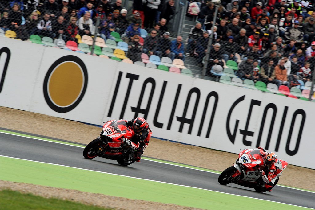 Sbk, round 12: Rea il cannibale trionfa a Magny-Cours Sbk, round 12: Rea il cannibale trionfa a Magny-Cours