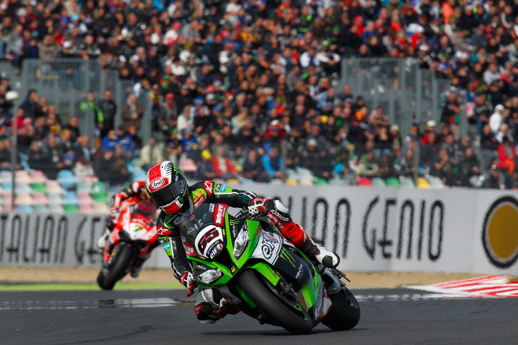 Sbk, round 12: Rea il cannibale trionfa a Magny-Cours Sbk, round 12: Rea il cannibale trionfa a Magny-Cours