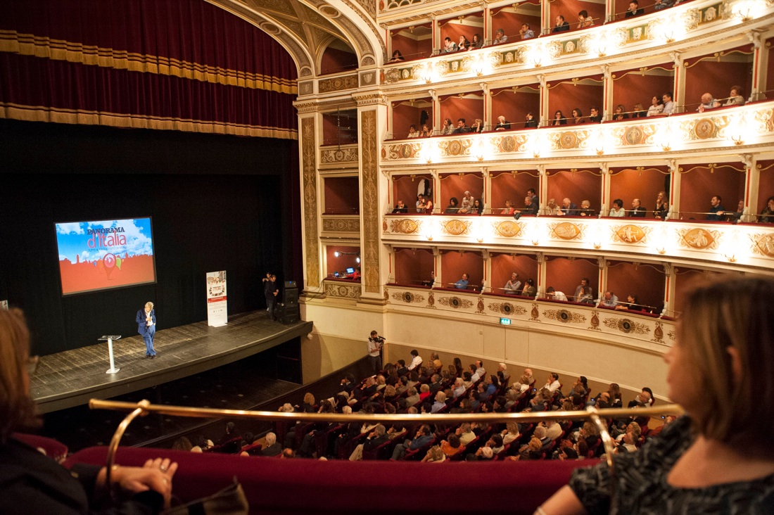 Spoleto città d’arte scoperta con Vittorio Sgarbi
