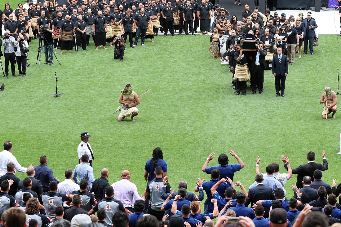 Rugby: le foto dei funerali di Lomu (e il video dell’ultima haka)