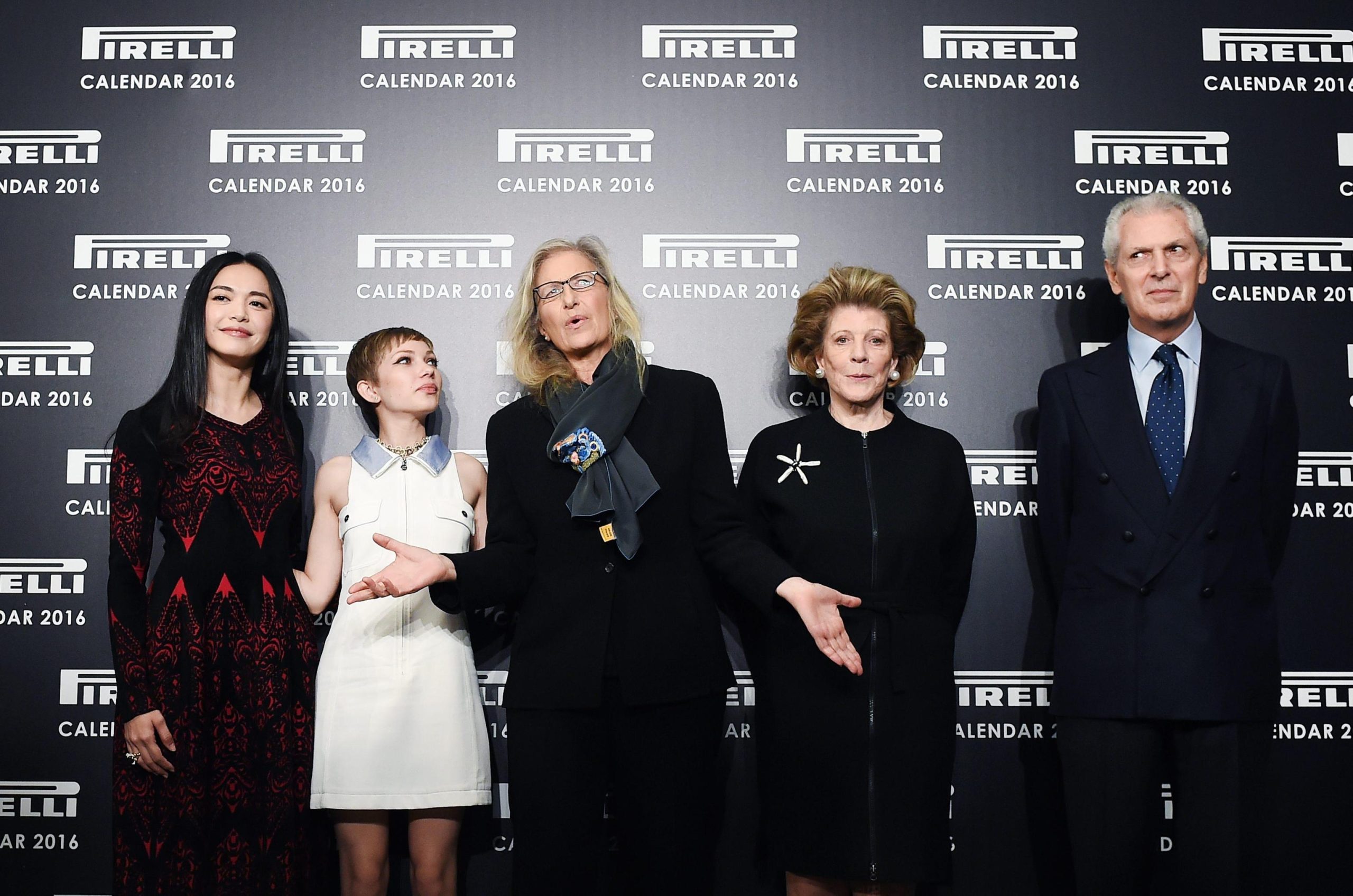 Il calendario Pirelli 2016 si veste dei successi delle donne