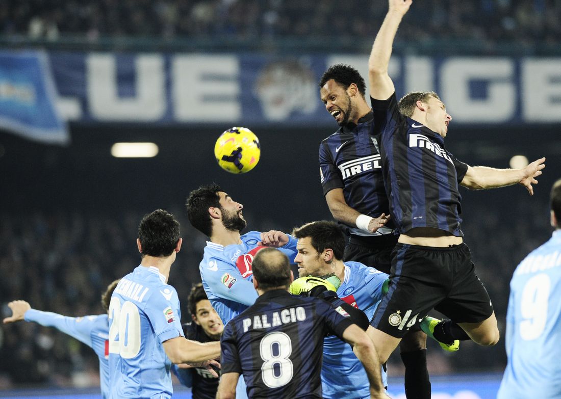 Napoli-Inter, le sfide più emozionanti degli ultimi 15 anni Napoli-Inter, le sfide più emozionanti degli ultimi 15 anni