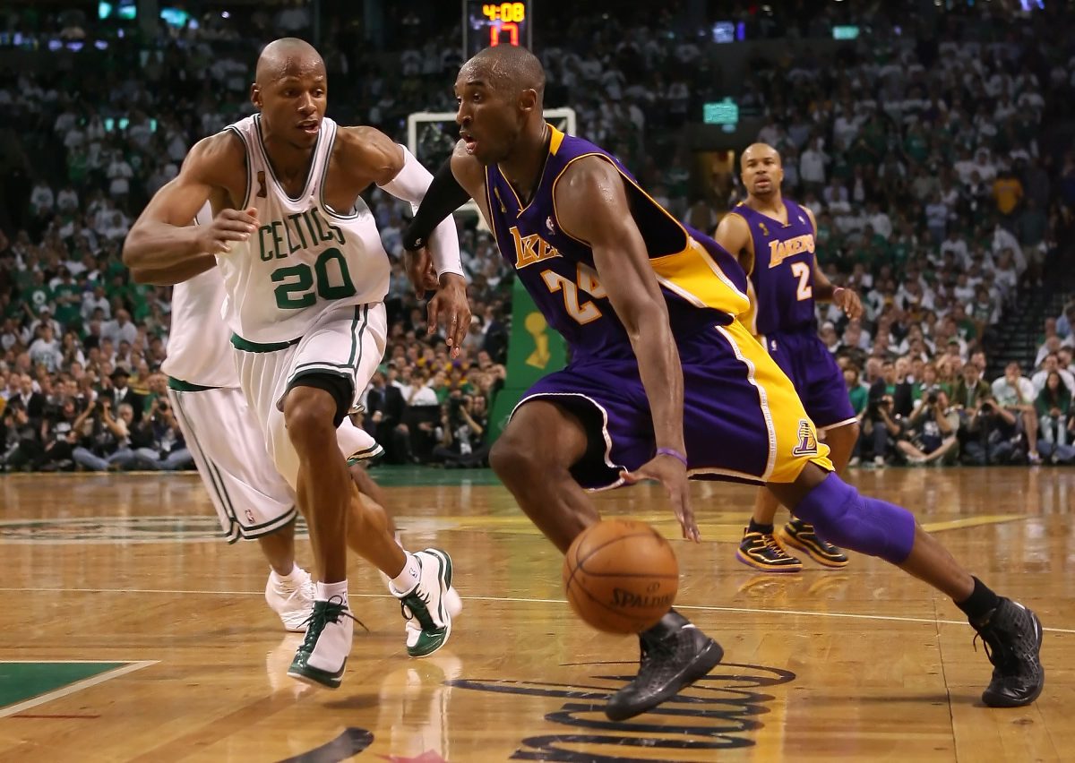 Galleria foto 'Nba, il ritiro Kobe Bryant: 20 anni di carriera con i Lakers' - foto 7