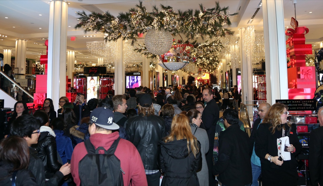 Black Friday, le foto più belle Black Friday, le foto più belle