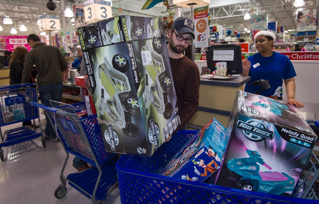 Black Friday, le foto più belle Black Friday, le foto più belle