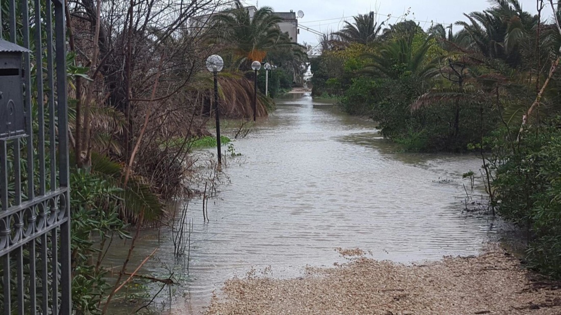 Maltempo, il Molise paralizzato da neve e pioggia – Foto