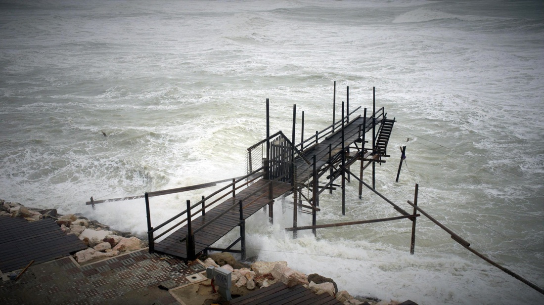 Maltempo, il Molise paralizzato da neve e pioggia – Foto