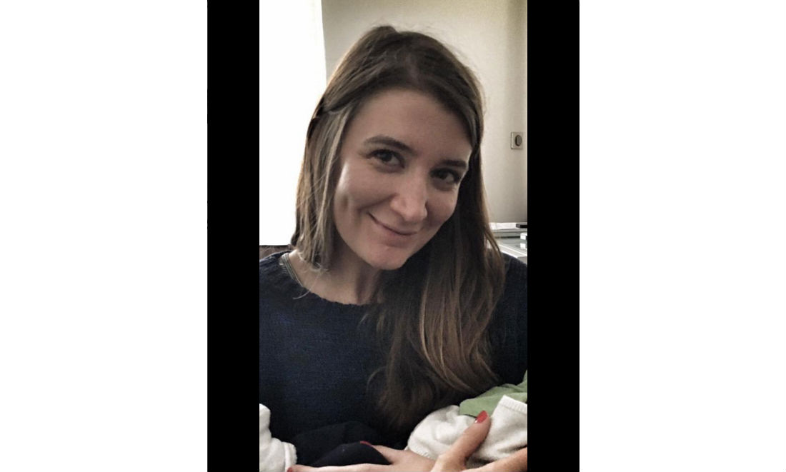 Parigi, omaggio alle vittime: “Noi continueremo a cantare” – Foto