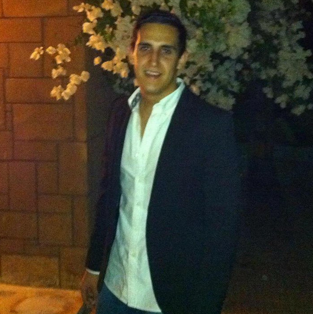 Parigi, omaggio alle vittime: “Noi continueremo a cantare” – Foto