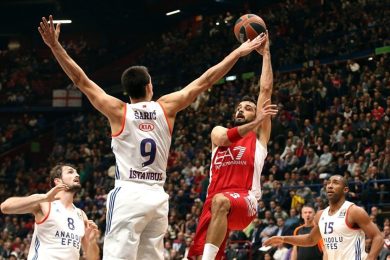 Basket: l’EA7 supera l’Efes e spera ancora nelle Top 16 di Eurolega