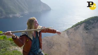 Bunjee Jumping da una scogliera di 200 metri