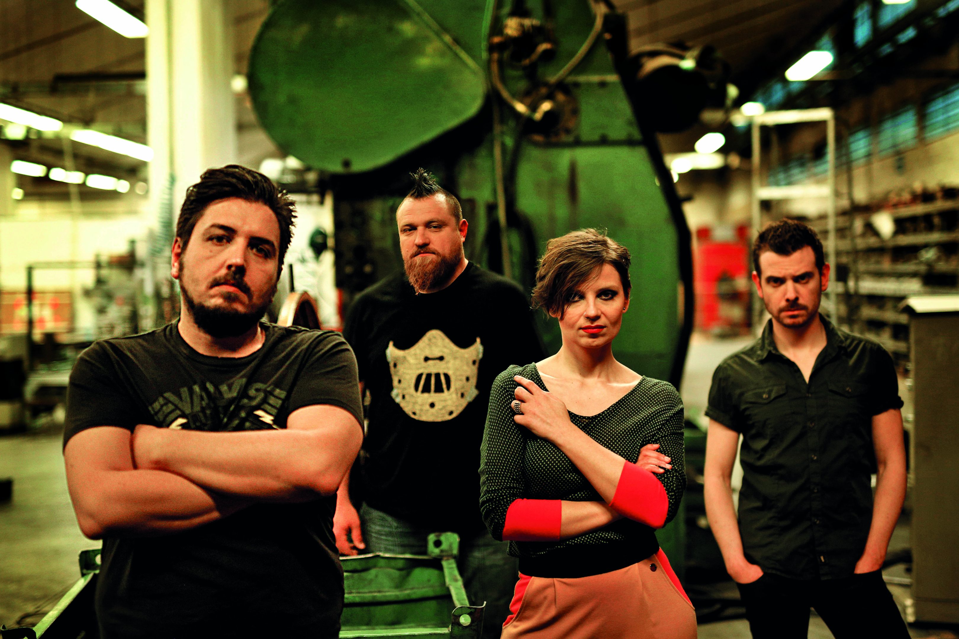 Zois, “Stella contraria”: il brano scritto con Mango – Il videoclip Zois, “Stella contraria”: il brano scritto con Mango – Il videoclip