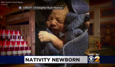 Neonato abbandonato nella mangiatoia del Presepe