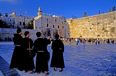 Truffa ai francescani per 20 milioni di euro