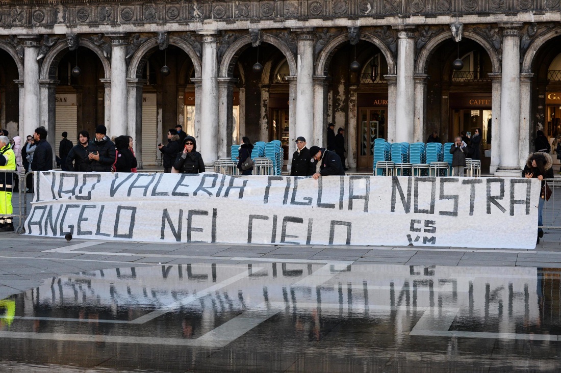 I funerali di Valeria, morta nelle stragi di Parigi – Foto