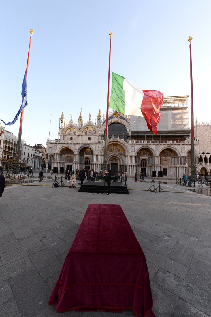 I funerali di Valeria, morta nelle stragi di Parigi – Foto