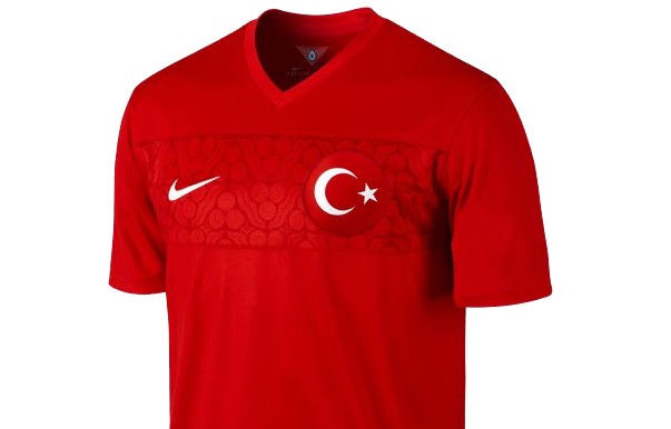 Europei 2016: Adidas ancora leader tra gli sponsor tecnici