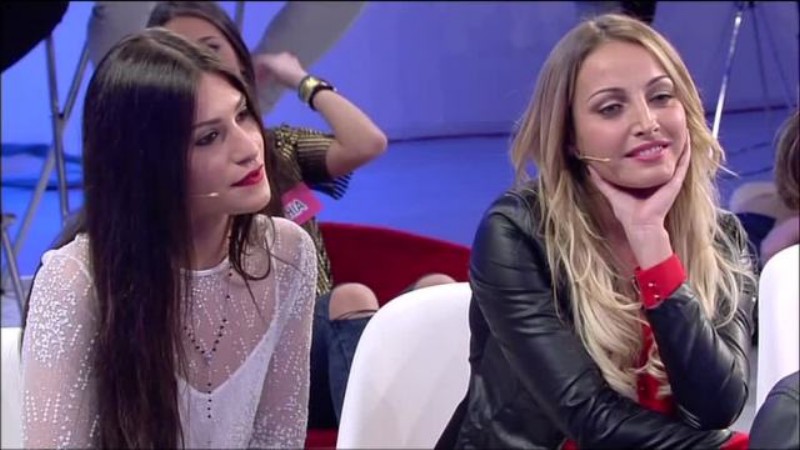 Uomini e Donne: sul trono arrivano Rossella e Ludovica