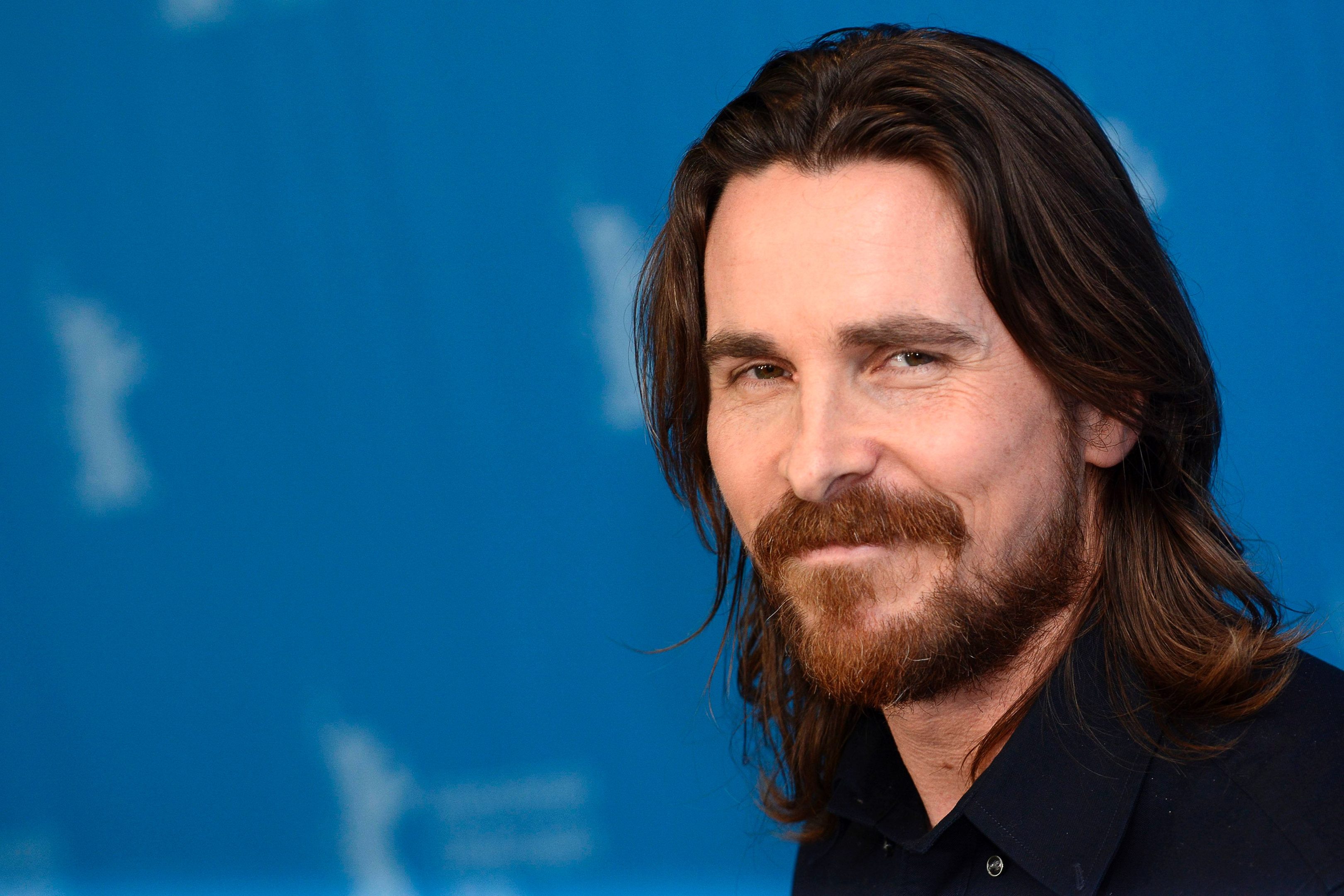 Da Chris Hemsworth a Johnny Depp: i camaleonti del cinema Da Chris Hemsworth a Johnny Depp: i camaleonti del cinema