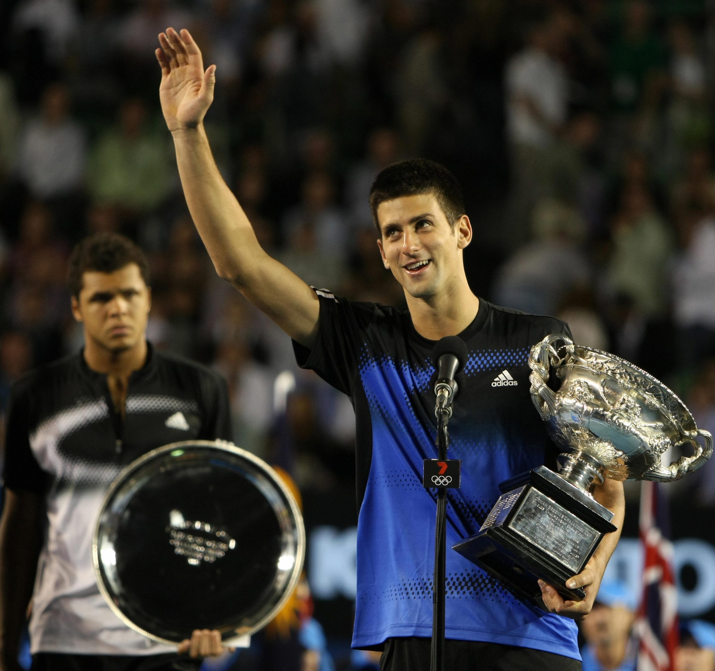 Tennis Masters: Djokovic trionfa su Federer e alza l’11° trofeo del 2015 Tennis Masters: Djokovic trionfa su Federer e alza l’11° trofeo del 2015