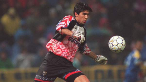 Vent’anni fa l’esordio di Gianluigi Buffon in Serie A – Fotogallery Vent’anni fa l’esordio di Gianluigi Buffon in Serie A – Fotogallery