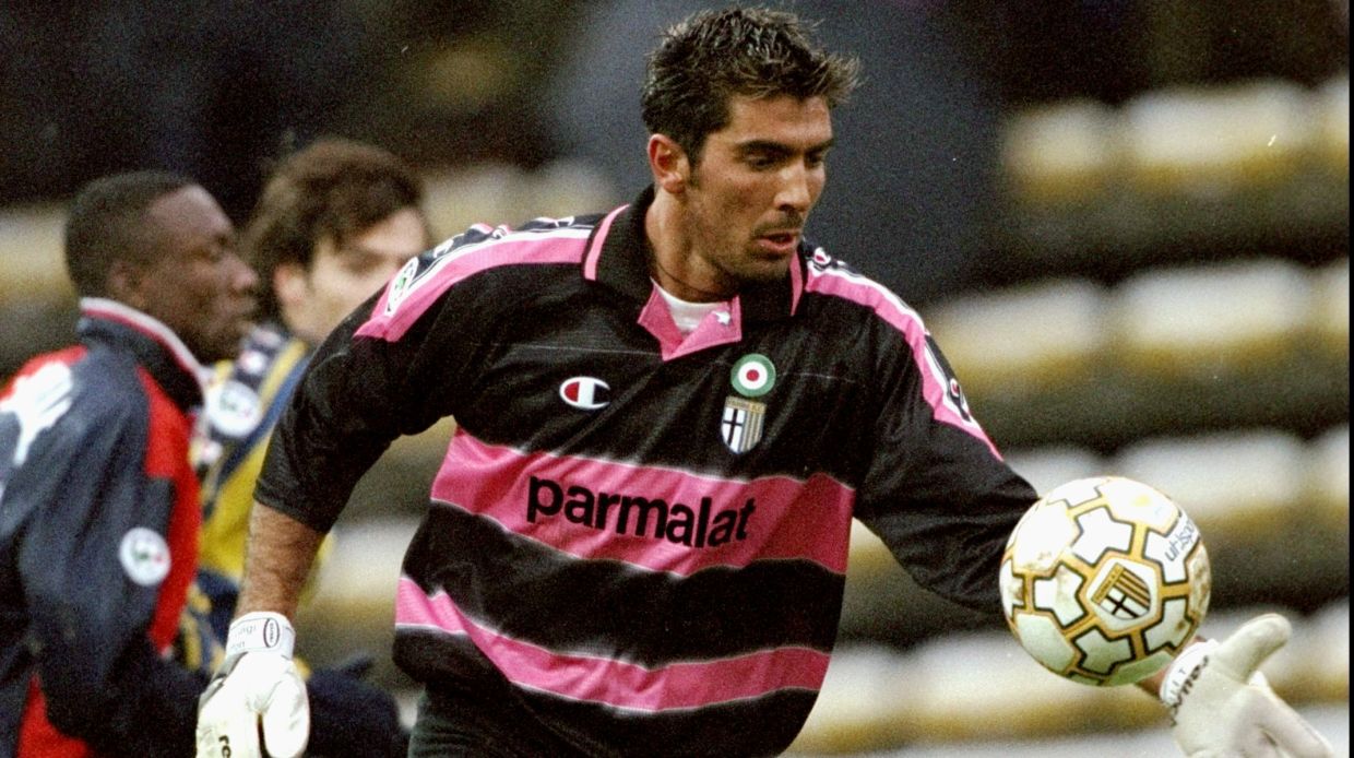 Vent’anni fa l’esordio di Gianluigi Buffon in Serie A – Fotogallery Vent’anni fa l’esordio di Gianluigi Buffon in Serie A – Fotogallery