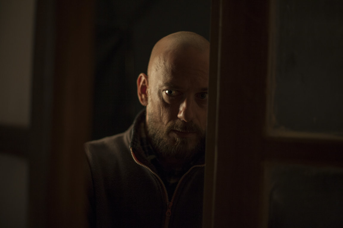 In fondo al bosco c’è un bambino “alieno” In fondo al bosco c’è un bambino “alieno”