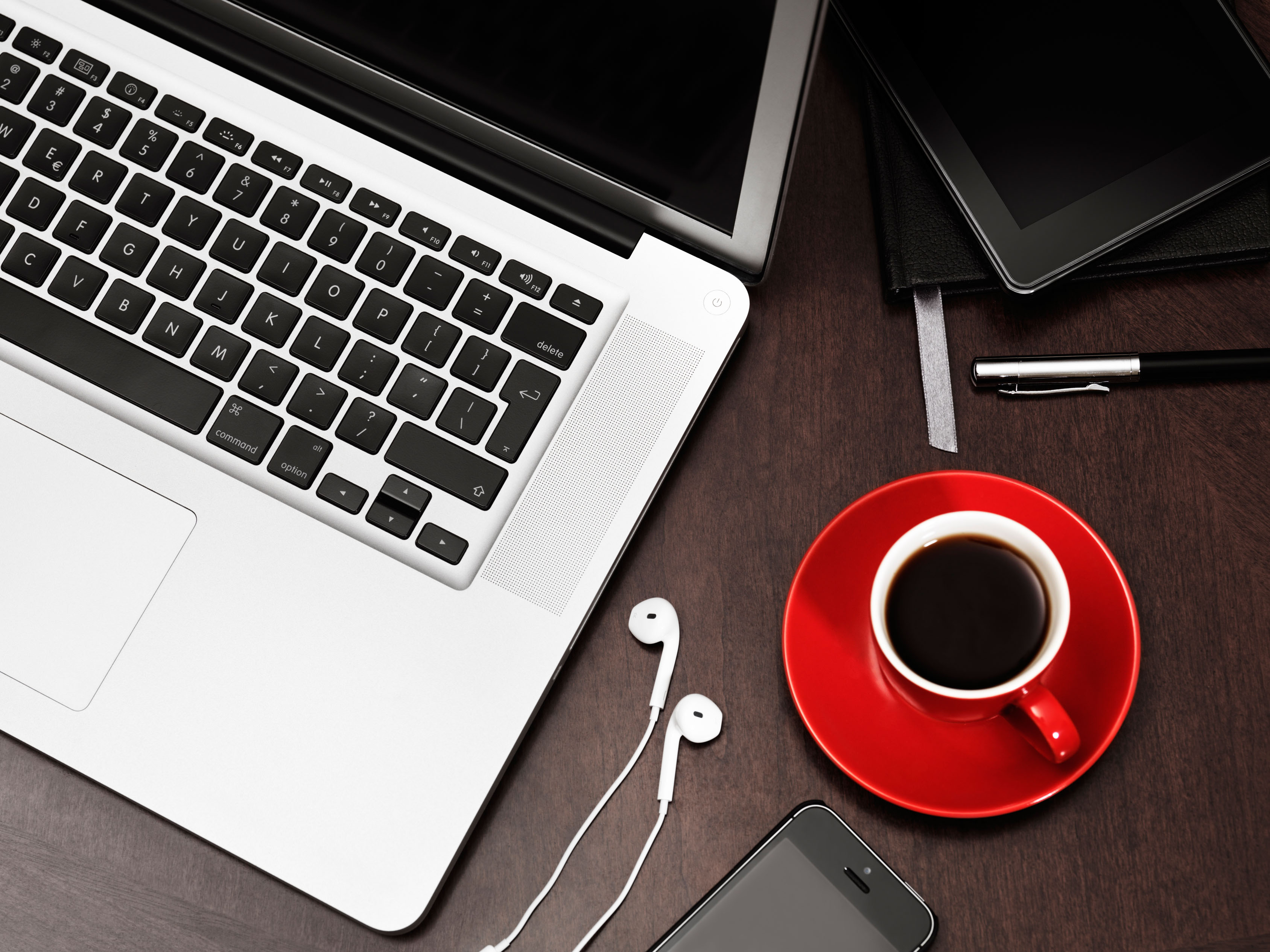 Vuoi lavorare meglio? Ascolta la musica