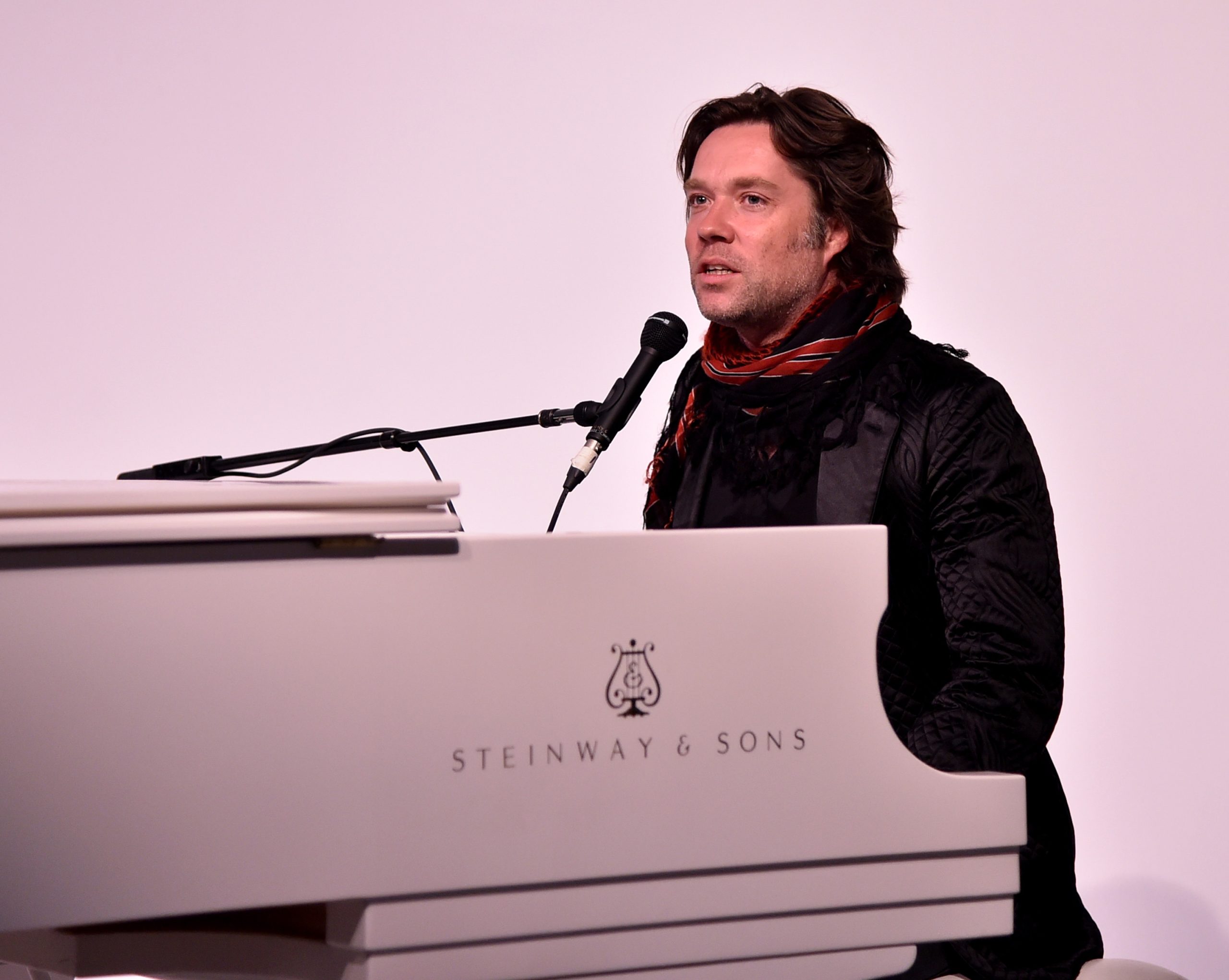 Rufus Wainwright: il ritorno del “Gay Messiah” – Intervista Rufus Wainwright: il ritorno del “Gay Messiah” – Intervista