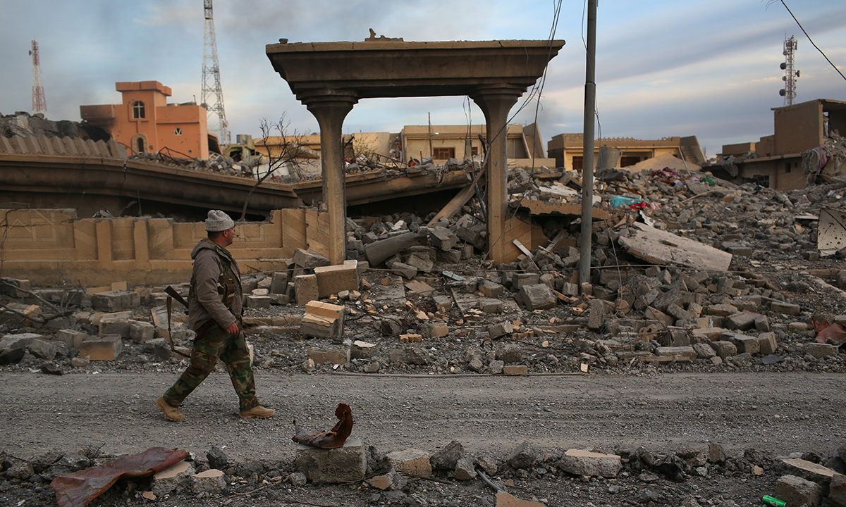 Iraq, foto dalla Sinjar liberata: distruzione e fosse comuni