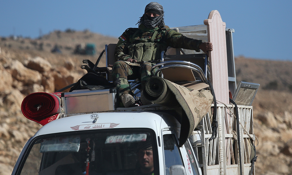 Iraq, foto dalla Sinjar liberata: distruzione e fosse comuni