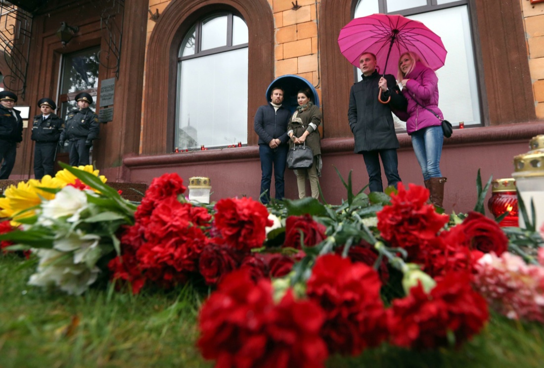 #PrayForParis e #JeSuisParis, la solidarietà di tutto il mondo