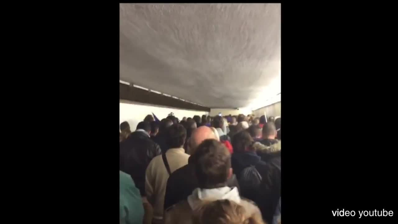 #PrayForParis e #JeSuisParis, la solidarietà di tutto il mondo