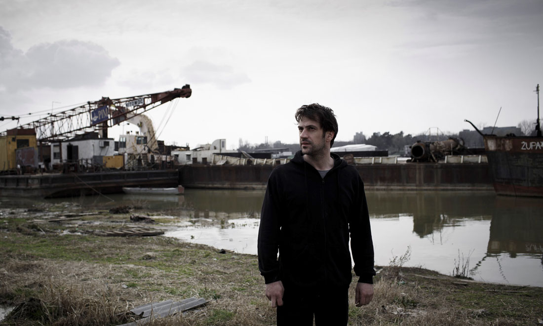 The last Panthers, serie tv crime con John Hurt: 5 cose da sapere