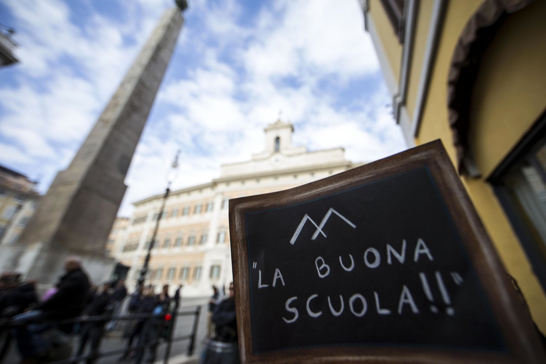 Scuola in piazza contro la riforma, tensioni e proteste – Foto